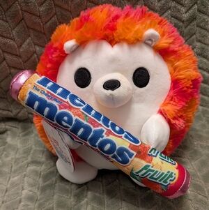 Zuru Snackles Cuddly Hedgehog Plush Toy with Mentos Fruit Chews